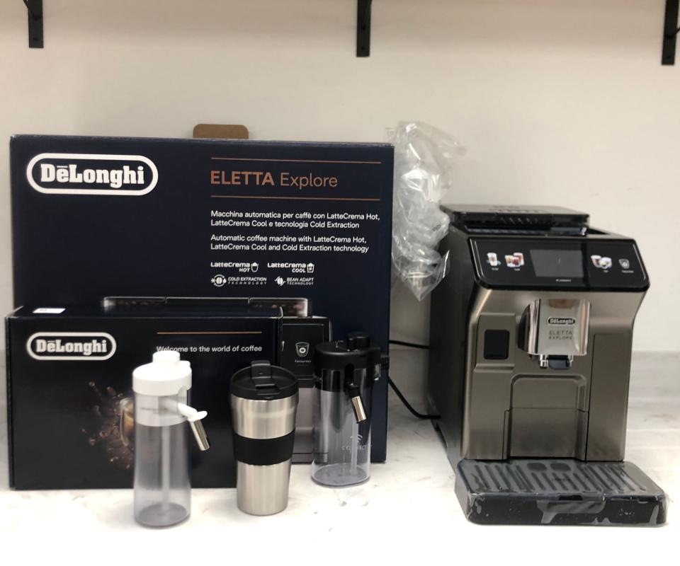 De'Longhi Eletta Explore unboxed