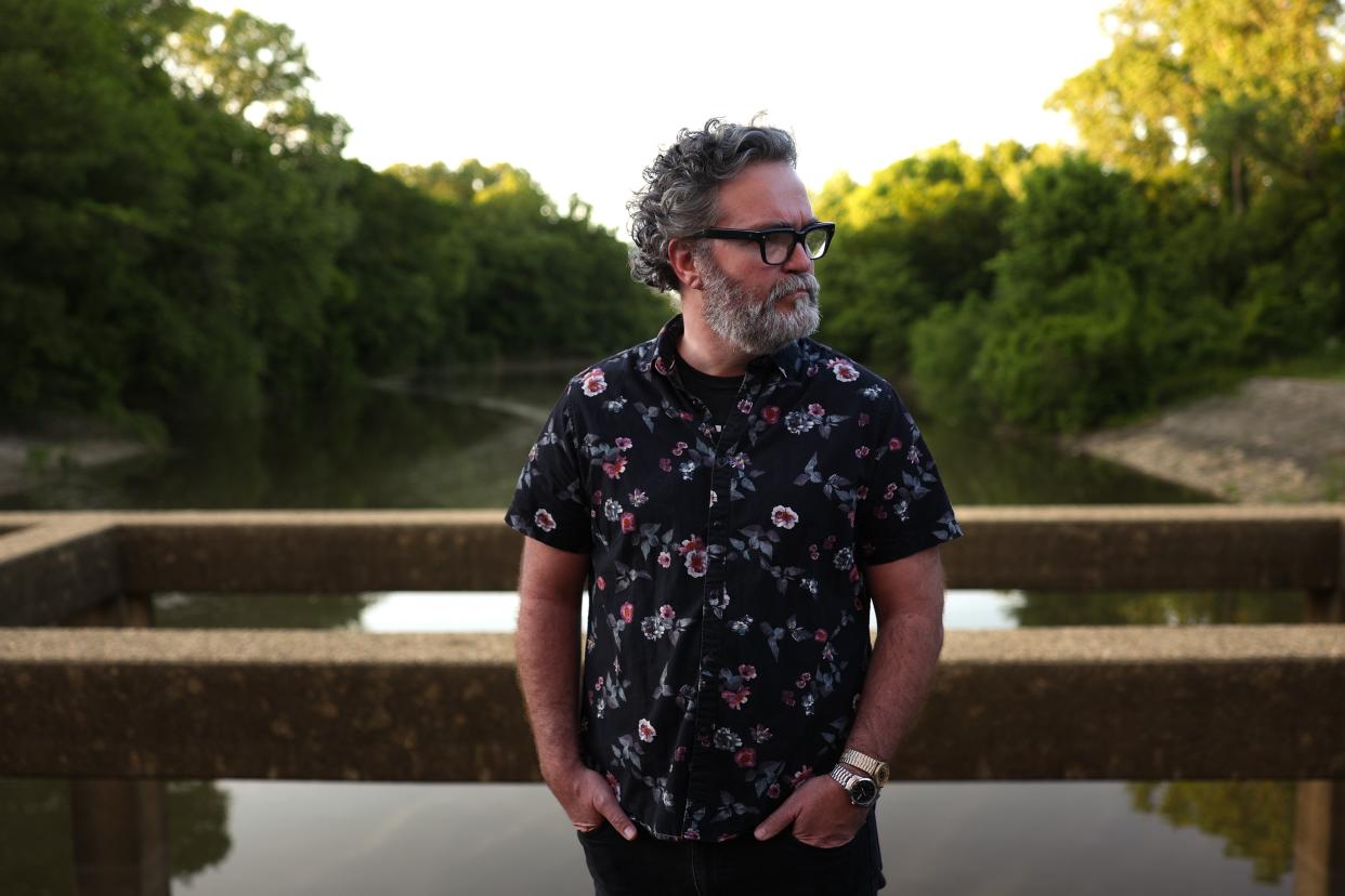 Memphis music scene veteran Mark Edgar Stuart's newest release is “Never Far Behind,” which was produced by Texas-turned-Memphis guitar great Will Sexton.