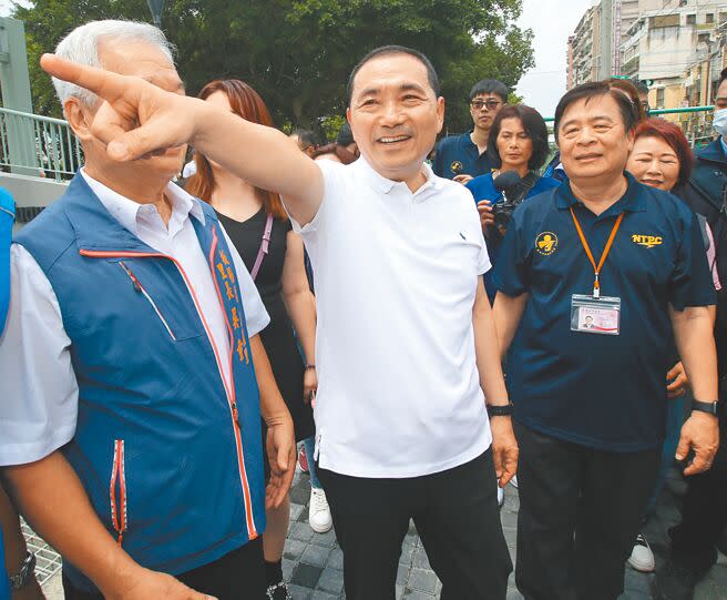 國民黨總統參選人侯友宜5日表示，凸顯民進黨做不到的，「我們有能力做到比民進黨更好，贏得民眾的信心」，這才是要主導的議題。（陳君瑋攝）