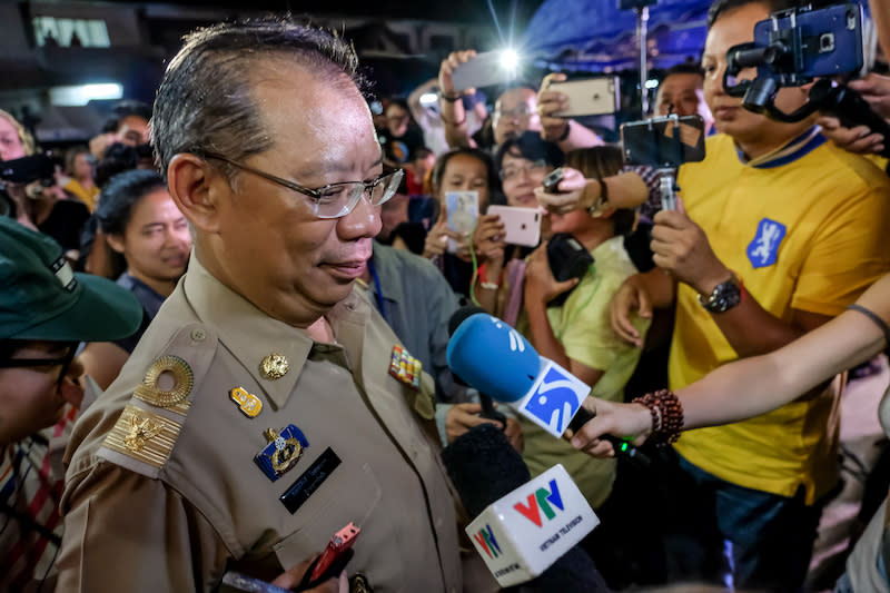 PHOTOS: Divers rescue all 13 from flooded cave in Thailand