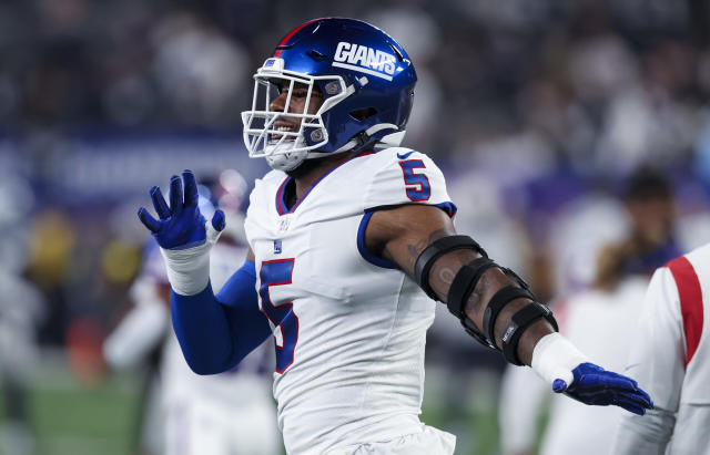 Can't-Miss Play: New York Giants linebacker Kayvon Thibodeaux bends around  the edge for strip-sack turnover in closing minutes of the game