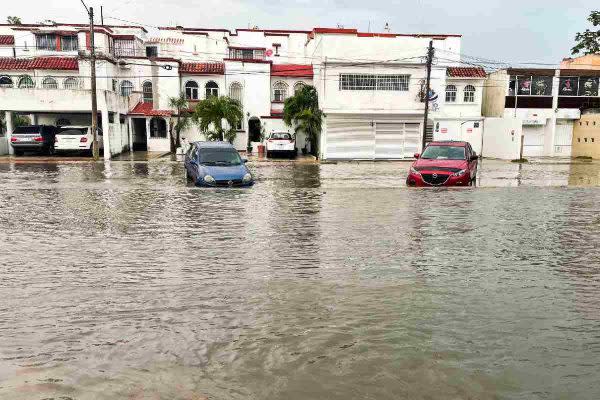 inundaciones por el paso de la tormenta tropical alberto