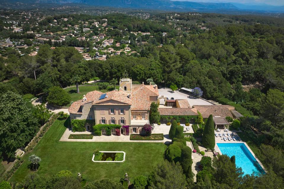 JFK's childhood vacation home in france