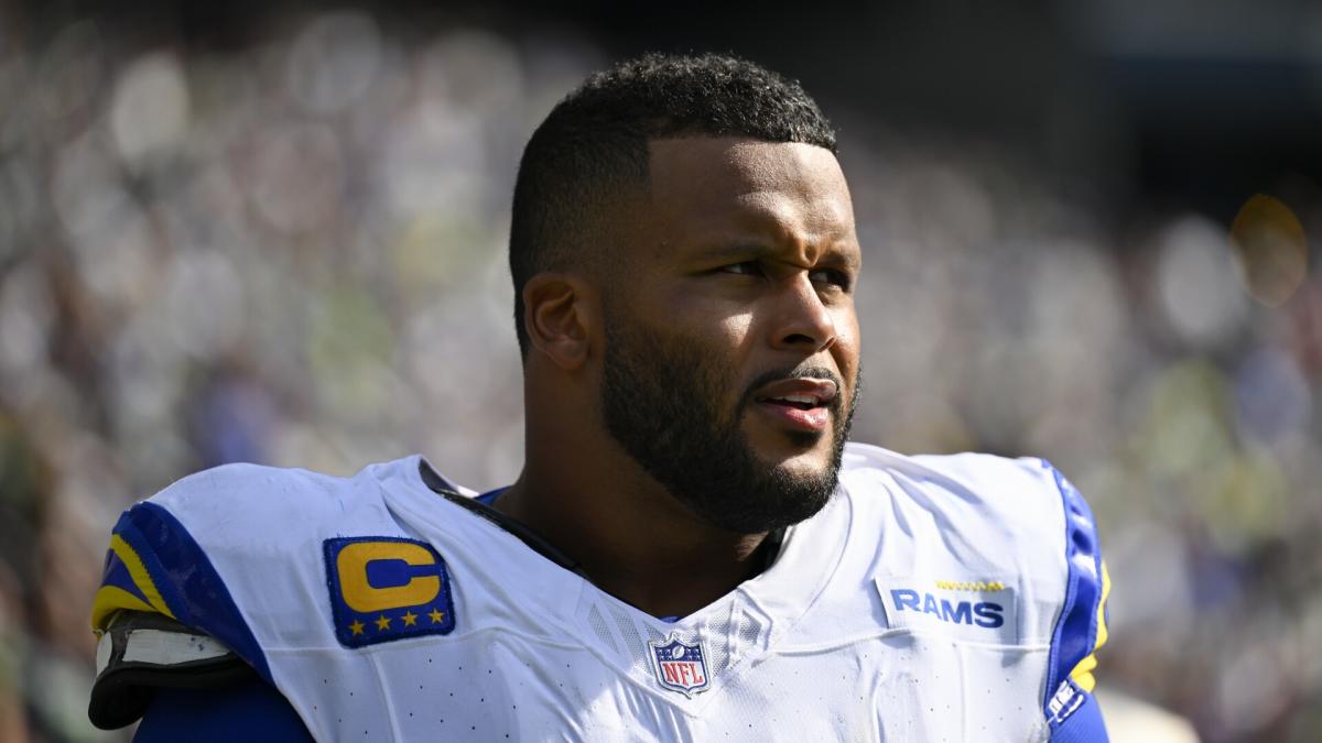 NFL fines Rams' Aaron Donald for hitting Seahawks QB Geno Smith during 'Oh  my God' moment: report