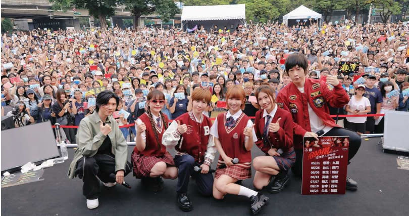 「BOOM！怪物星人」今（14日）在台北華山戶外大草原舉辦怪物星人音樂祭，吸引了上千名樂迷朋友前來支持。（圖／相映音樂）