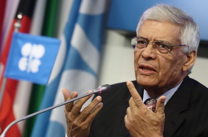 OPEC Secretary-General Abdullah al-Badri addresses a news conference after a meeting of OPEC oil ministers at OPEC's headquarters in Vienna November 27, 2014. REUTERS/Heinz-Peter Bader