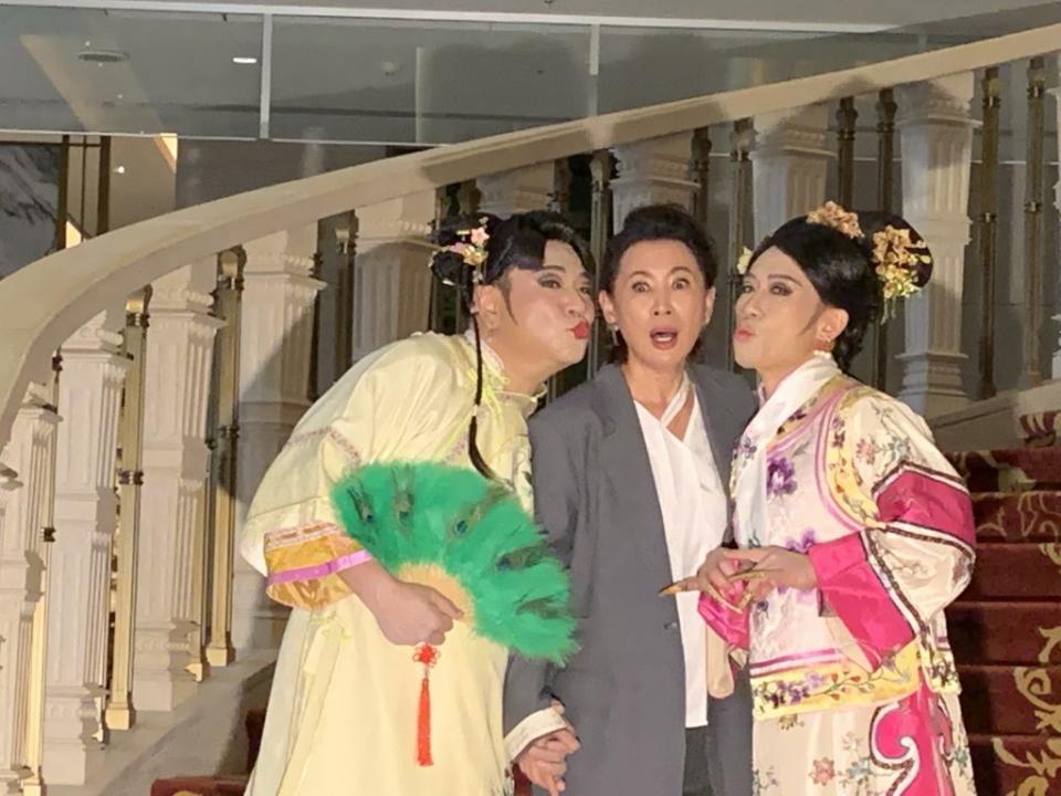 陳亞蘭獲獎後首部製作、主演舞台劇《嘉慶君遊台灣》，合體郭子乾、白雲古裝反串登場。