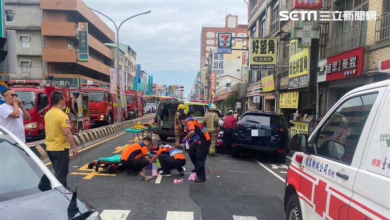 台南母女車禍引發社會關注，行人安全被廣泛討論。（圖／翻攝畫面）