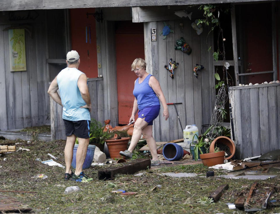 El huracán Hermine inundó calles, derribó árboles y líneas de tendido eléctrico en Florida, tras tocar tierra esta madrugada por la costa nororiental como un huracán categoría uno, para luego de varias horas debilitarse a tormenta tropical. Foto: Associated Press