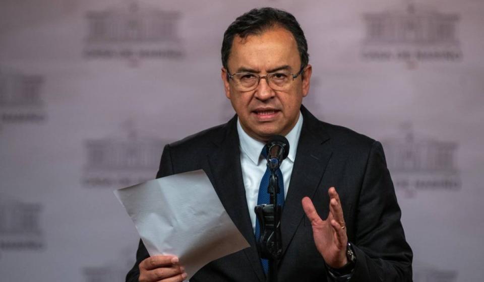 El ministro y portavoz del Gobierno de Colombia, Alfonso Prada, en rueda de prensa. Foto: MinInterior.