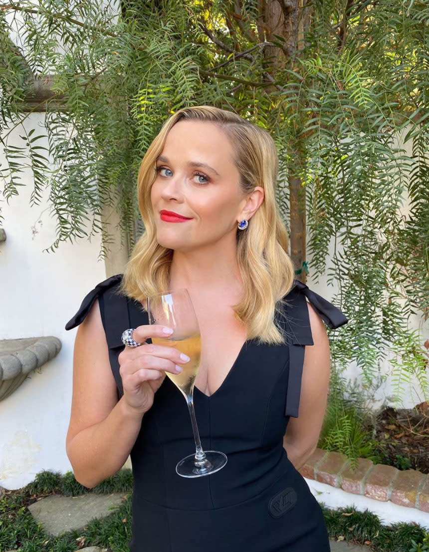 Reese Witherspoon prête pour la soirée