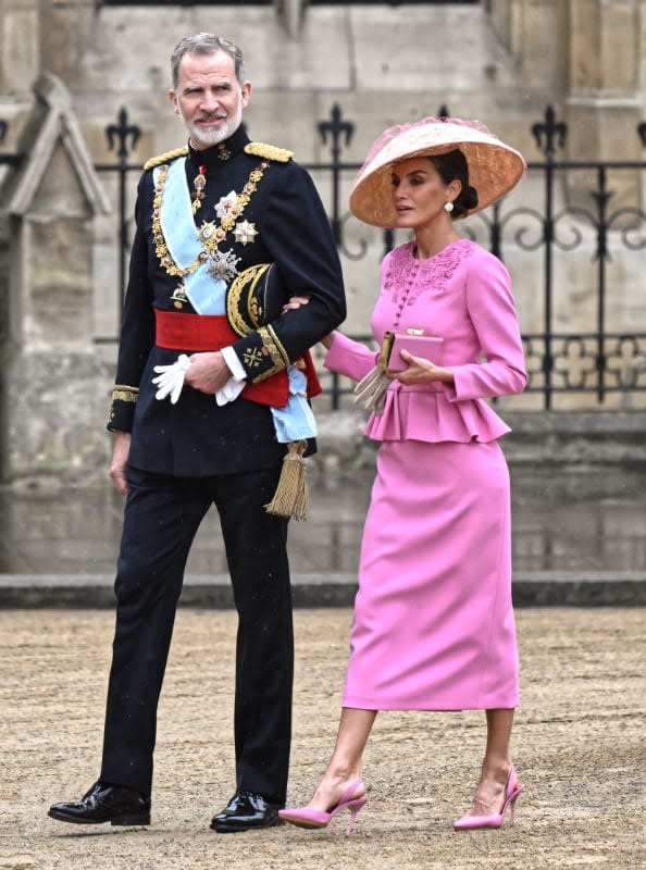 Los Reyes en la coronaicón de Carlos III