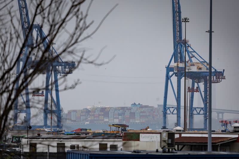 Francis Scott Key bridge collapses in Baltimore