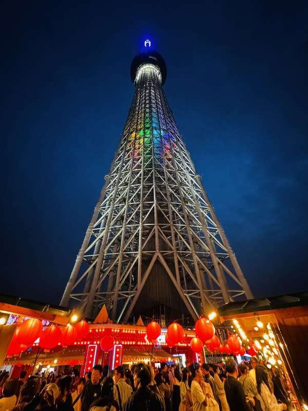 東京晴空塔下台灣祭美食活動  湧入人潮 標榜在日本也能享受到台灣夜市氣氛的「台灣祭in東 京晴空塔城」活動，繼去年首度舉辦，今年從4月13 日起舉辦至5月26日。 中央社記者楊明珠東京攝  113年4月29日 