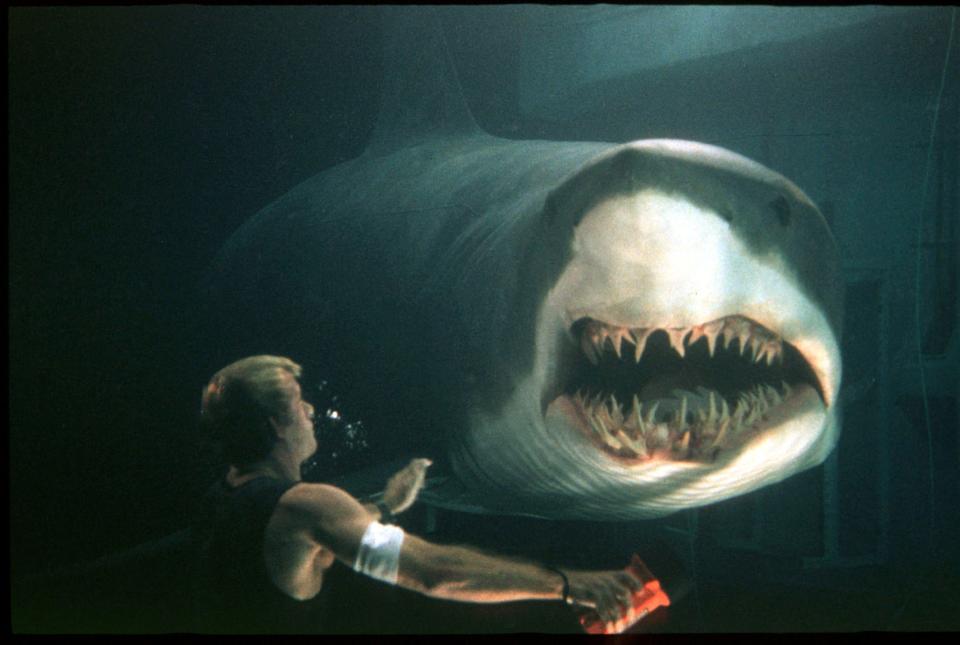 Thomas Jane takes on one really smart shark in "Deep Blue Sea."
