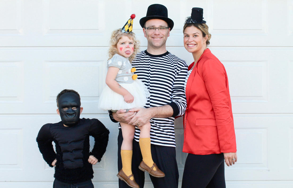 family halloween costume ideas circus (The Sweet Happy Life )