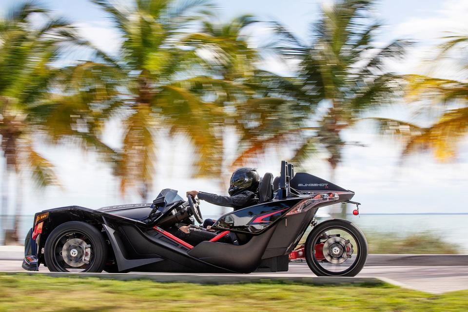 <p>2020 Polaris Slingshot R</p>