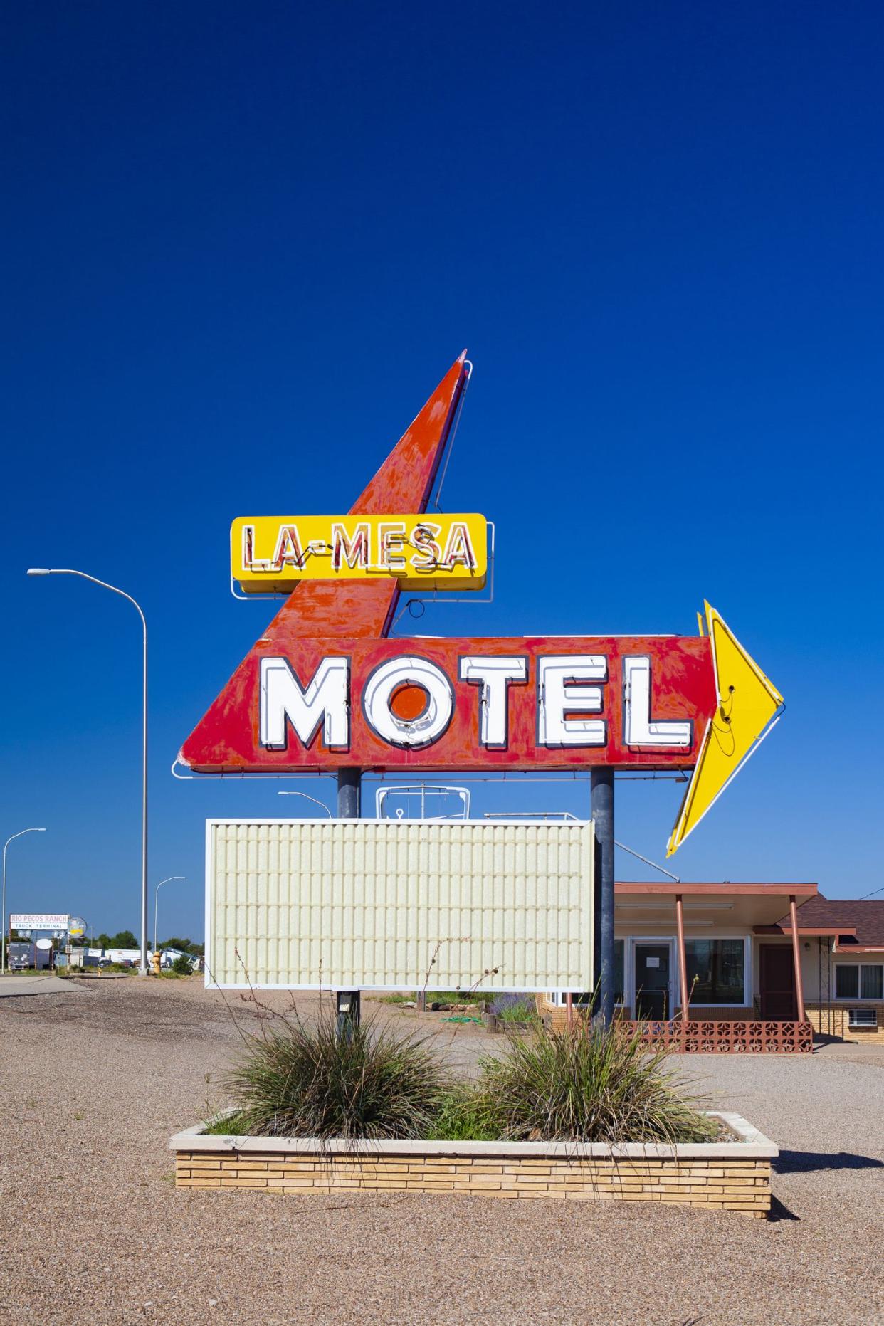 motel sign in santa rosa