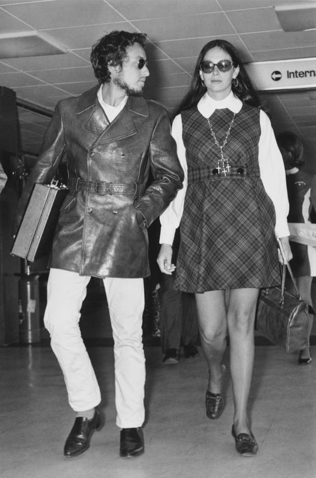 Great Outfits in Fashion History: Bob Dylan and Sara Lownds in 1969