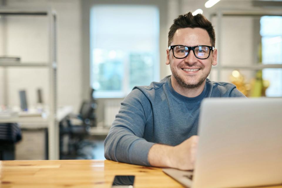 Ein Programmierer verglich die den KI-Co-Pilot mit einem „Halbgott“, der „deine Fähigkeiten verstärkt und jede deiner Bewegungen vorhersieht“ (Symbolbild). - Copyright: Fauxels/Pexels