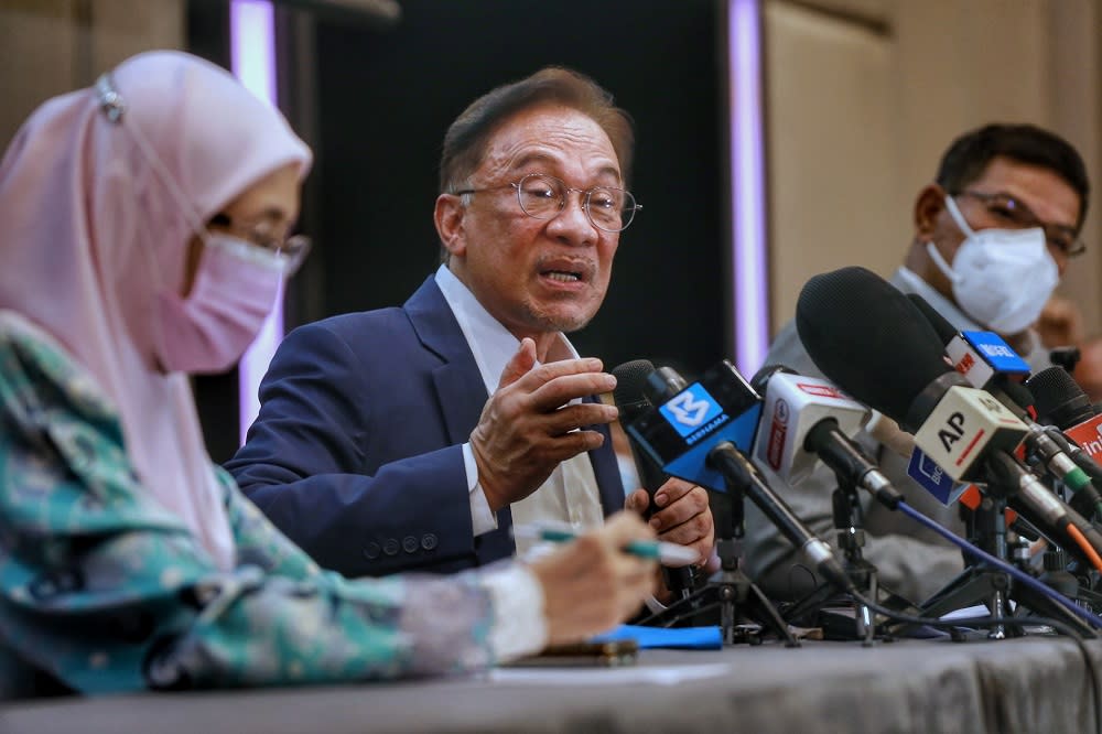 PKR president Datuk Seri Anwar Ibrahim speaks during a press conference in Kuala Lumpur September 23, 2020. — Picture by Ahmad Zamzahuri