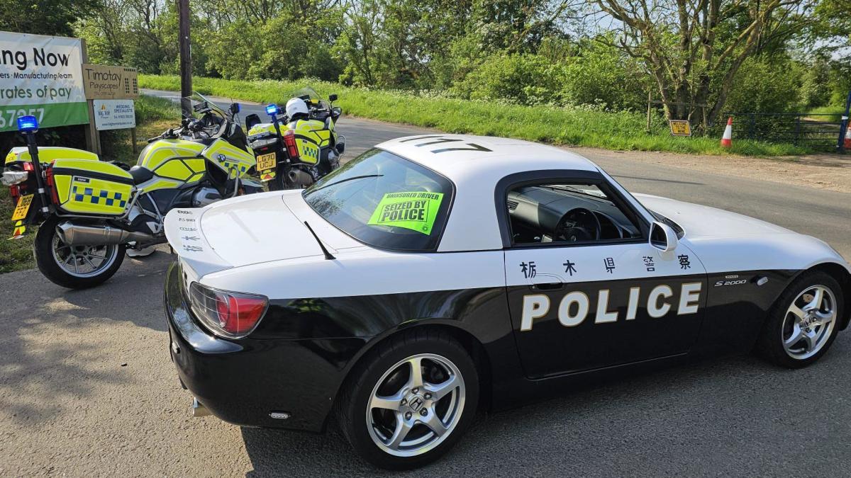 Motorcycle patrol pulls over Japanese ‘police’ car – Yahoo! Voices