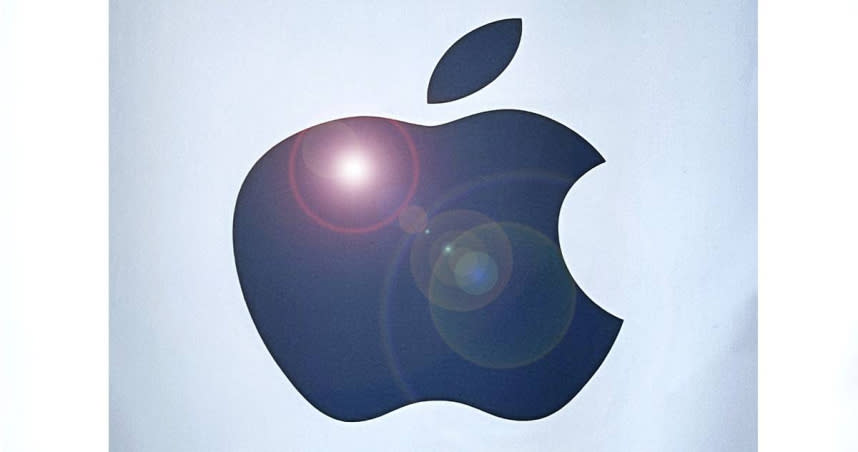 美國司法部於美東時間16日指控一名前蘋果公司（Apple Inc.）軟體工程師王偉寶（Weibao Wang，音譯）涉嫌竊取蘋果自動駕駛汽車（Apple Car）的技術和數據，且此人目前已逃往中國（圖／達志／美聯社）