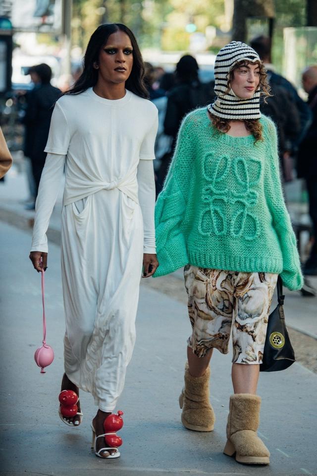 Purple Rain at Paris Fashion Week SS22 Street Style – A STYLISH STORY