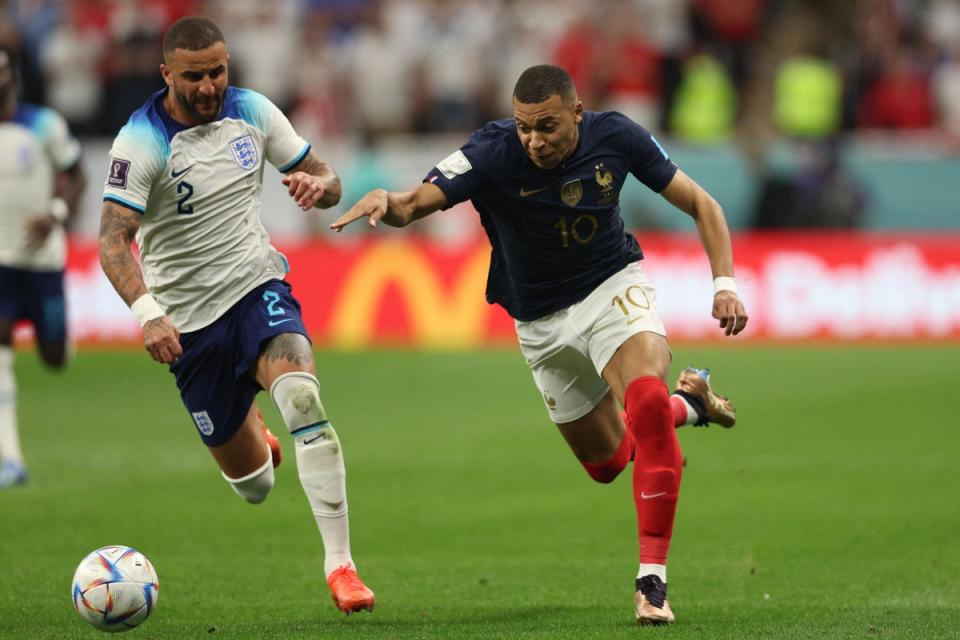 Mbappe a eu raison de Walker à l'occasion mais sans effet durable (AFP via Getty Images)