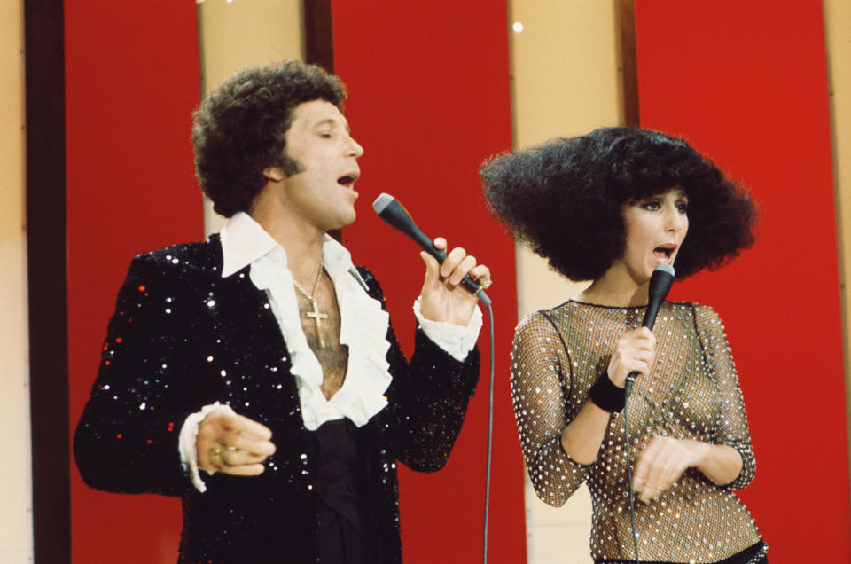 Tom Jones and Cher on "The Sonny &amp; Cher Show" in October 1976. (Photo: CBS Photo Archive via Getty Images)