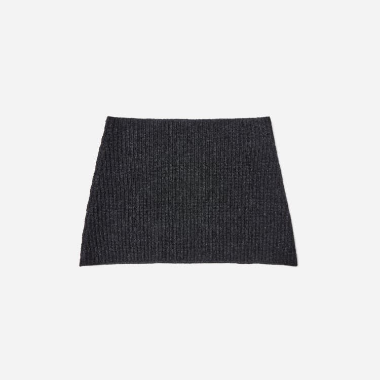 <p><strong>Everlane</strong></p><p>everlane.com</p><p><strong>$50.00</strong></p><p><a href="https://go.redirectingat.com?id=74968X1596630&url=https%3A%2F%2Fwww.everlane.com%2Fproducts%2Funisex-cashmere-turtle-scarf-charcoal&sref=https%3A%2F%2Fwww.redbookmag.com%2Flife%2Fg34838056%2Fgifts-under-fifty-dollars%2F" rel="nofollow noopener" target="_blank" data-ylk="slk:Shop Now;elm:context_link;itc:0;sec:content-canvas" class="link ">Shop Now</a></p><p>Any gift featuring cashmere feels luxurious, no matter what it is. This neck warmer can be worn and loved by just about anyone - it's less bulky than a scarf, but just as warm and cozy. And, of course, it's incredibly soft. </p>