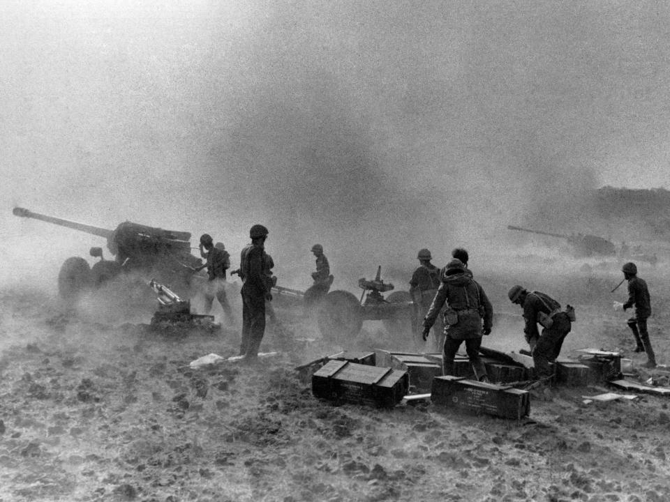 Israeli artillery in the Golan Heights during the Yom Kippur War on October 9, 1973.