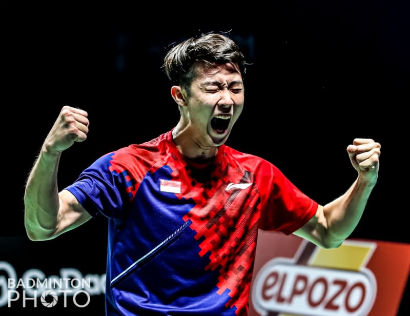 駱建佑得勝後振臂高呼。（Photo Credit：Badmintonphoto | Courtesy of BWF）