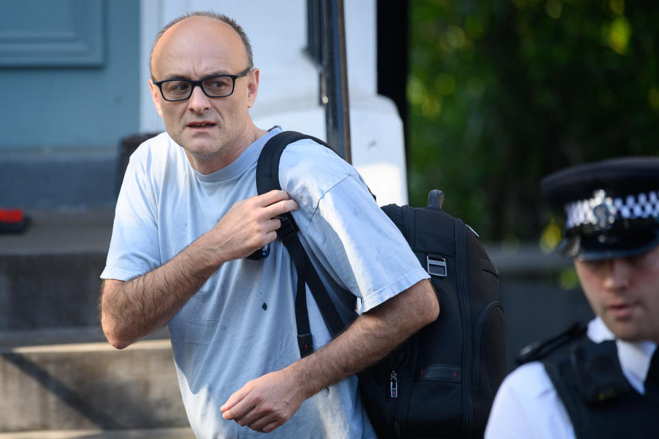 LONDON, ENGLAND - MAY 27: Chief Advisor to Prime Minister Boris Johnson, Dominic Cummings leaves his home on May 27, 2020 in London, England. On March 31st 2020, Downing Street confirmed to journalists that Dominic Cummings, senior advisor to British Prime Minister Boris Johnson, was self-isolating with COVID-19 symptoms at his home in North London. Durham police have confirmed that he was actually hundreds of miles away at his parent's house in the city, having travelled with his wife and young son. (Photo by Leon Neal/Getty Images,)