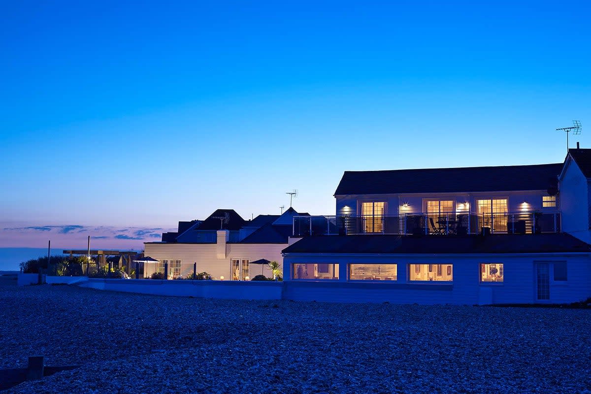 An outside view of the Angmering-on-Sea beach house in West Sussex (Luxury Beach House Rental)
