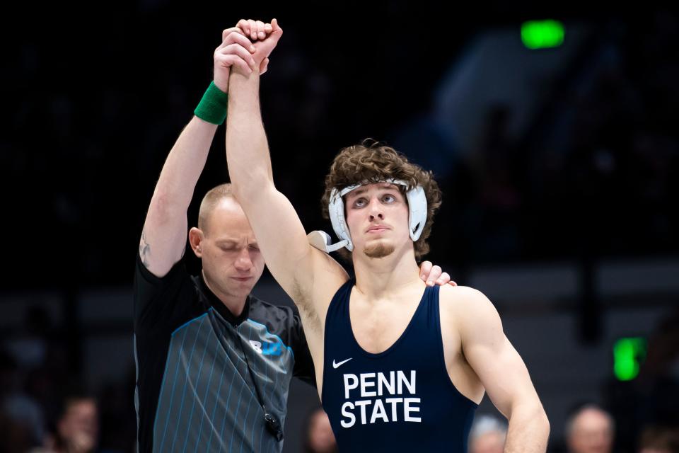 Penn State's Levi Haines wins his 157-bout against Ohio State's Isaac Wilcox by major decision (11-3) on Feb. 2, 2024, in State College, Pa.