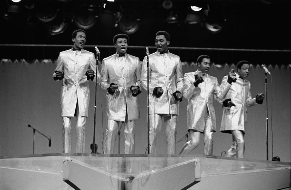 TCB -- Aired 12/9/68 -- Pictured: The Temptations: (l-r) Eddie Kendricks, Dennis Edwards, Otis Williams, Melvin Franklin, Paul Williams (Photo by NBC/NBCU Photo Bank via Getty Images)