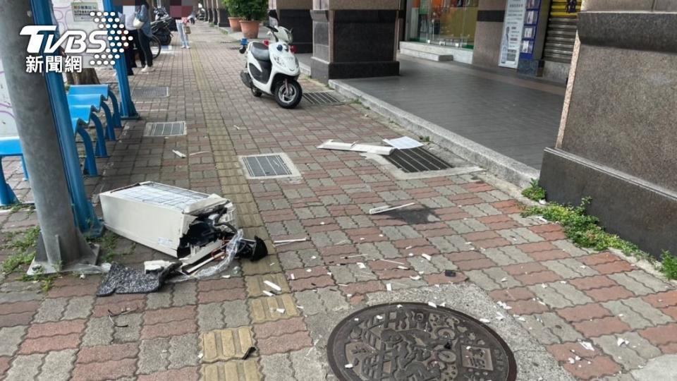 新北市板橋日前發生冷氣砸死人的意外，新北地檢署決議補償180萬元犯罪被害補償金給予家屬。（圖／TVBS資料畫面）