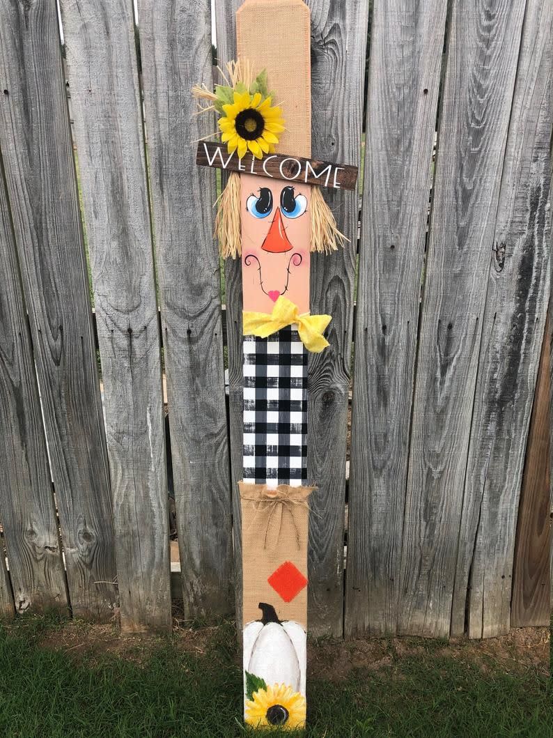 16) Scarecrow Porch Decor