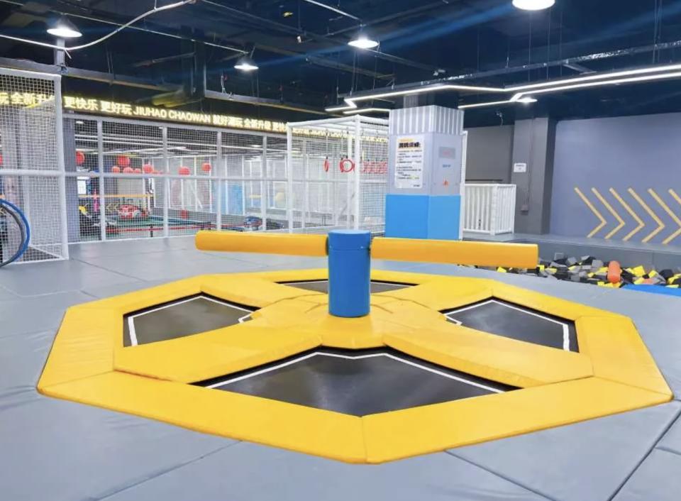 Shenzhen Tourism｜Shenzhen's first 50,000-square-foot indoor complete sports experience hall starts from $59 per person for one big child and one small child!  30+ entertainment facilities to play: karting / archery / gun shooting / VR