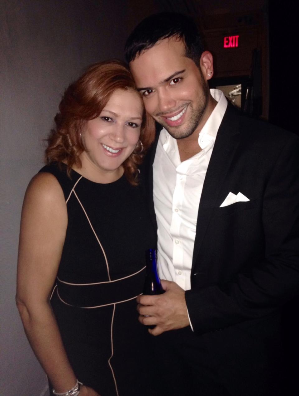 Jonathan Fernandez poses with mother, who is now his “best friend.” (Courtesy: Jonathan Fernandez)