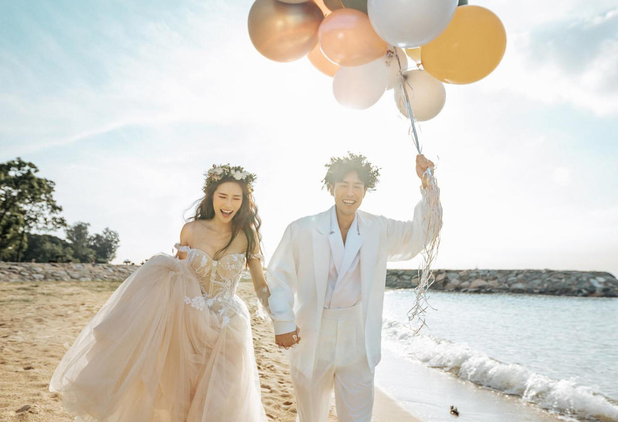 Singaporean actor James Seah is set to marry his fiancee of two years, influencer Nicole Chang Min, in January 2022. Photo from pre-wedding shoot released on 13 Dec 2021. (Photo: James Seah)
