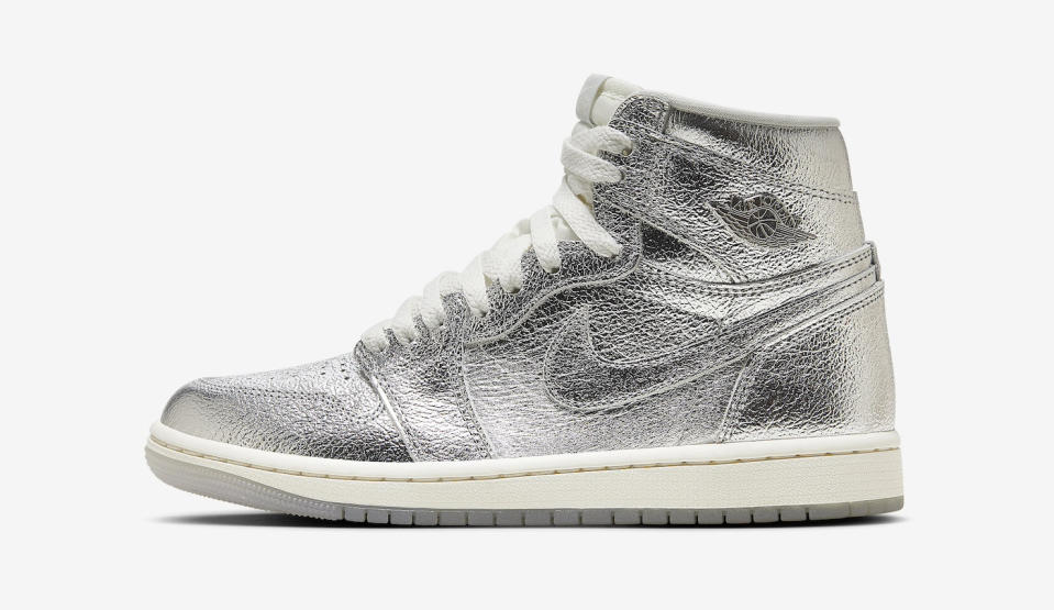 Air Jordan 1 High Chrome 