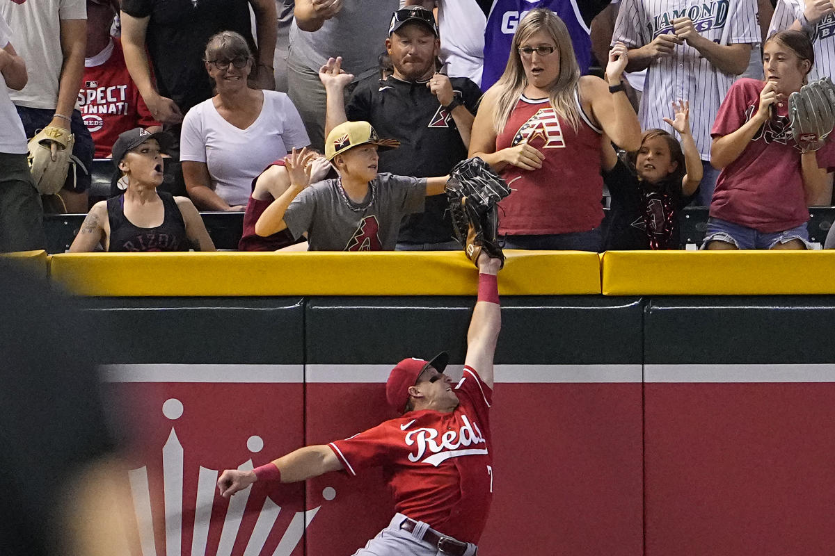 Child moved from seat at Diamondbacks game after fan interference on  potential Tommy Pham home run - Yahoo Sports
