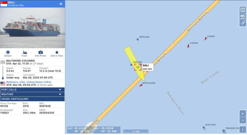 A screengrab from VesselFinder.com, showing the Singapore-flagged Dali cargo ship under the Baltimore Beltway.