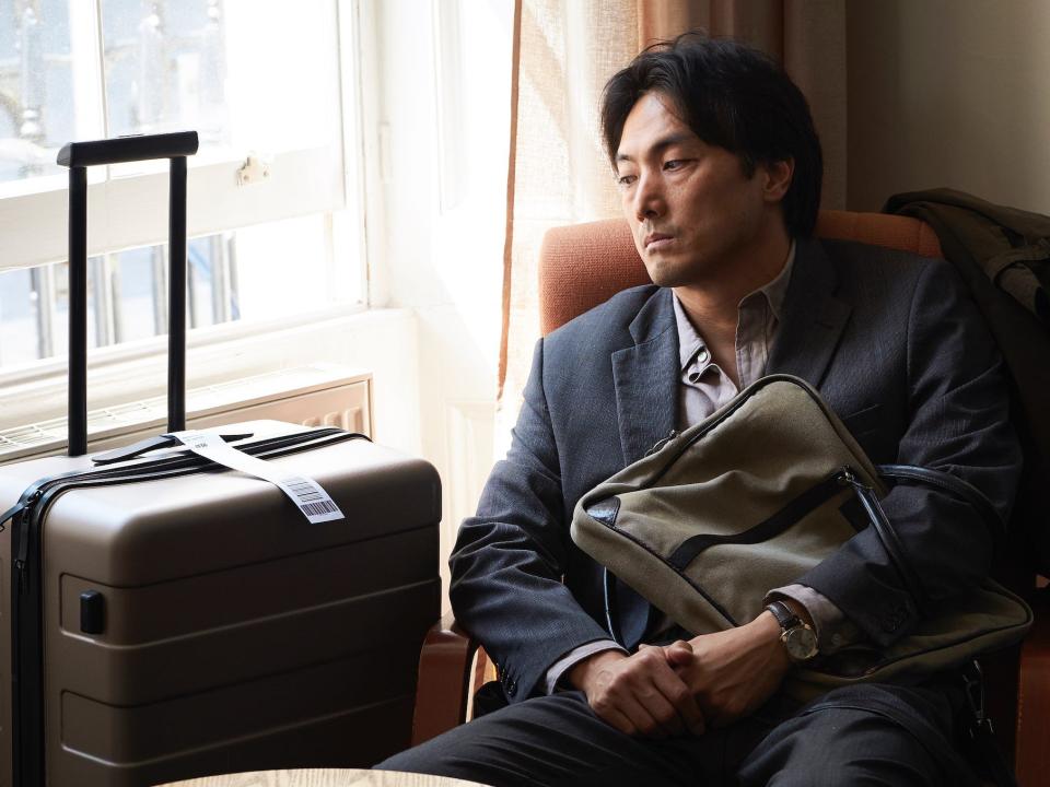 Takehiro Hira stars as Kenzo Mori in "Giri/Haji" on Netflix