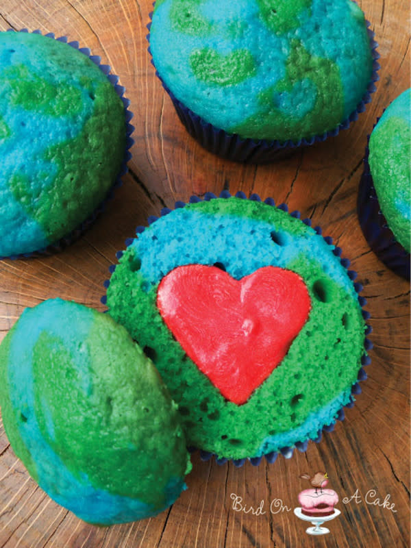 <p>Bird on a Cake</p><p>These fun Earth Day Cupcakes have a secret heart inside.</p><p>Directions <a href="http://birdonacake.blogspot.com/2012/04/earth-day-cupcakes.html" rel="nofollow noopener" target="_blank" data-ylk="slk:HERE;elm:context_link;itc:0;sec:content-canvas" class="link rapid-noclick-resp">HERE</a></p>