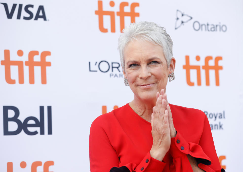 Halloween star Jamie Lee Curtis officiated a superfan's wedding over the phone right before he died. 