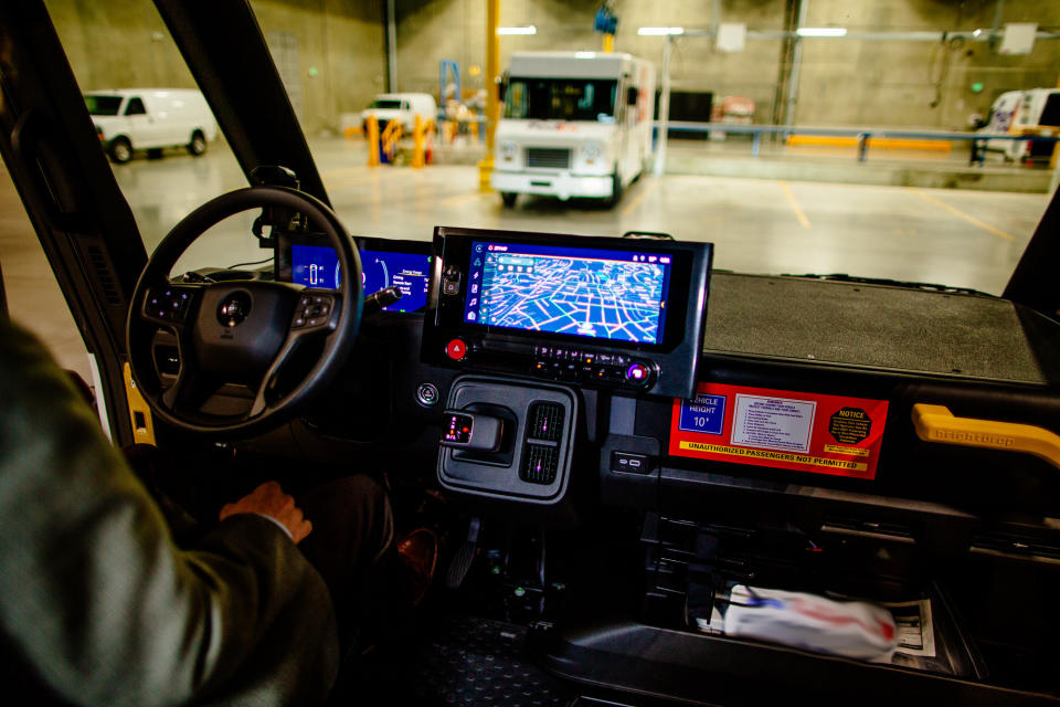 FedEx receives its first fully-electric GM Brightdrop delivery vans