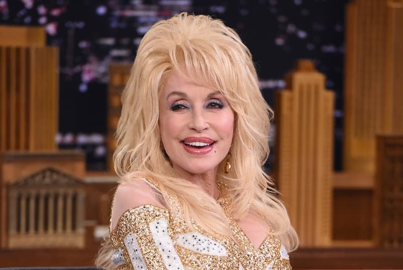 NEW YORK, NY - AUGUST 23:  Dolly Parton Visits "The Tonight Show Starring Jimmy Fallon" at Rockefeller Center on August 23, 2016 in New York City.  (Photo by Theo Wargo/Getty Images for NBC)